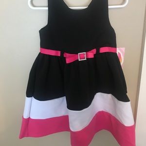 NWT beautiful dress 3T